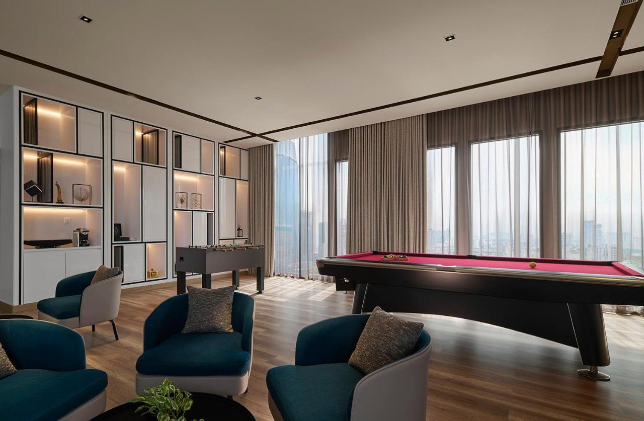 Pan Pacific Serviced Suites Kuala Lumpur Kültér fotó The Billiard Room