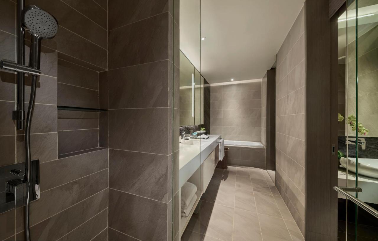 Pan Pacific Serviced Suites Kuala Lumpur Kültér fotó Bathroom
