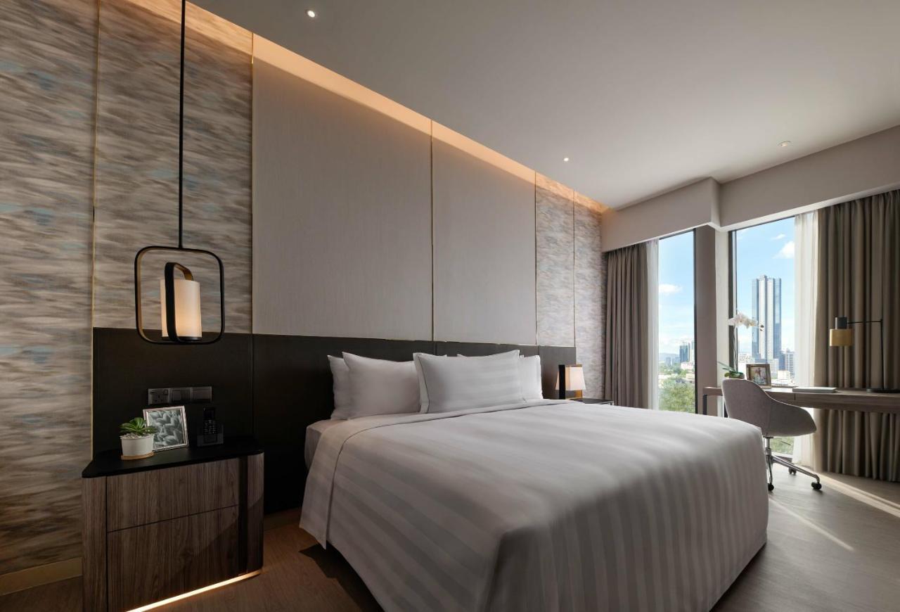 Pan Pacific Serviced Suites Kuala Lumpur Kültér fotó Deluxe King