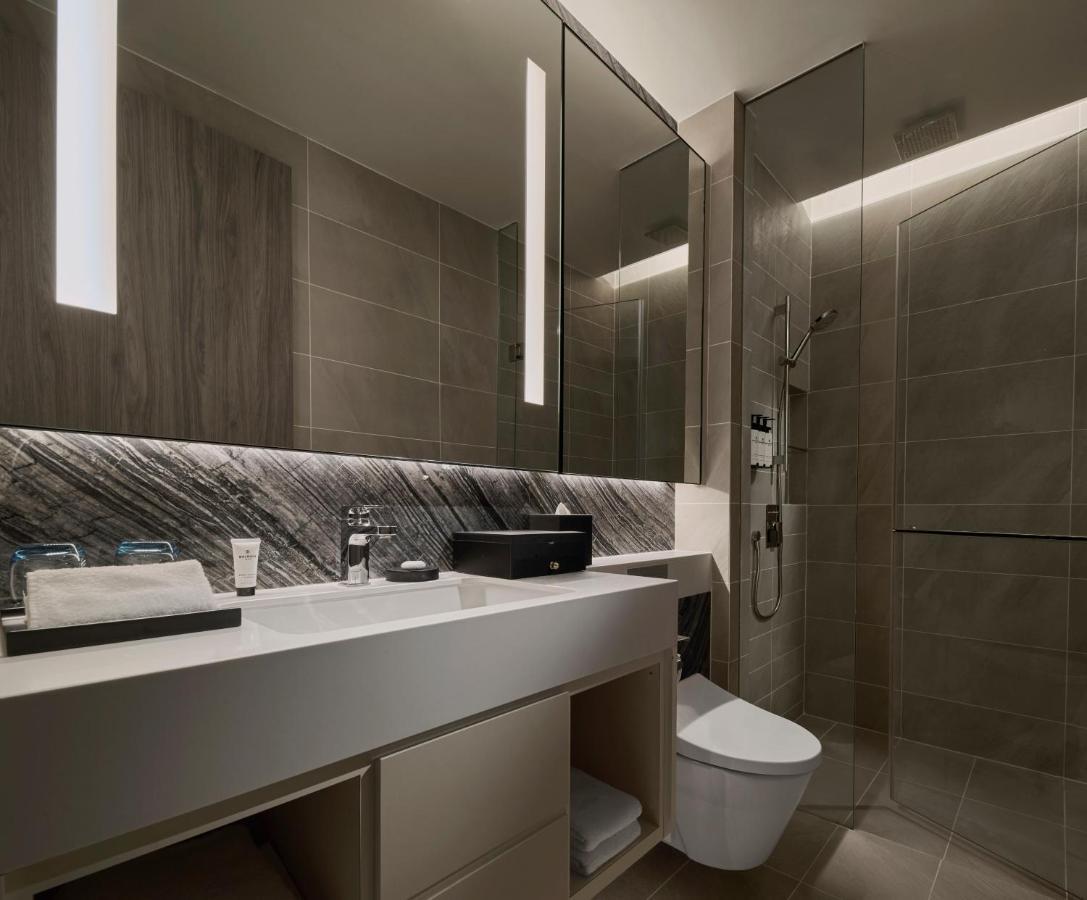 Pan Pacific Serviced Suites Kuala Lumpur Kültér fotó Bathroom